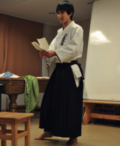 A participant presenting on his country.